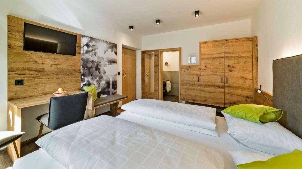 Hotel Garni Sonngart Andrian Ngoại thất bức ảnh